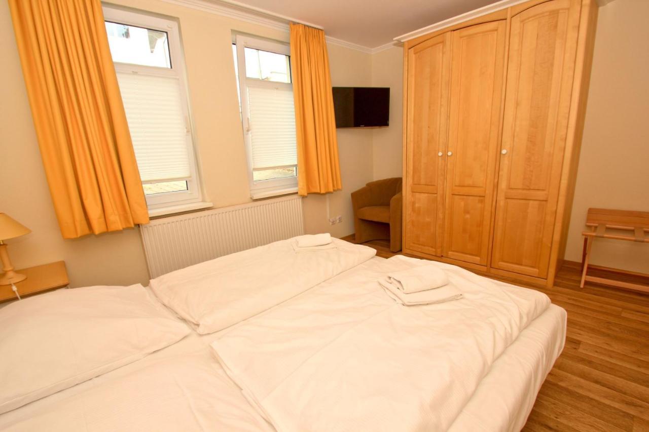Mit Meerblick Und Balkon, Gratis Nutzung Vom Ahoi Erlebnisbad Und Sauna In Sellin - Meeresblick Fewo 35 Герен Екстер'єр фото