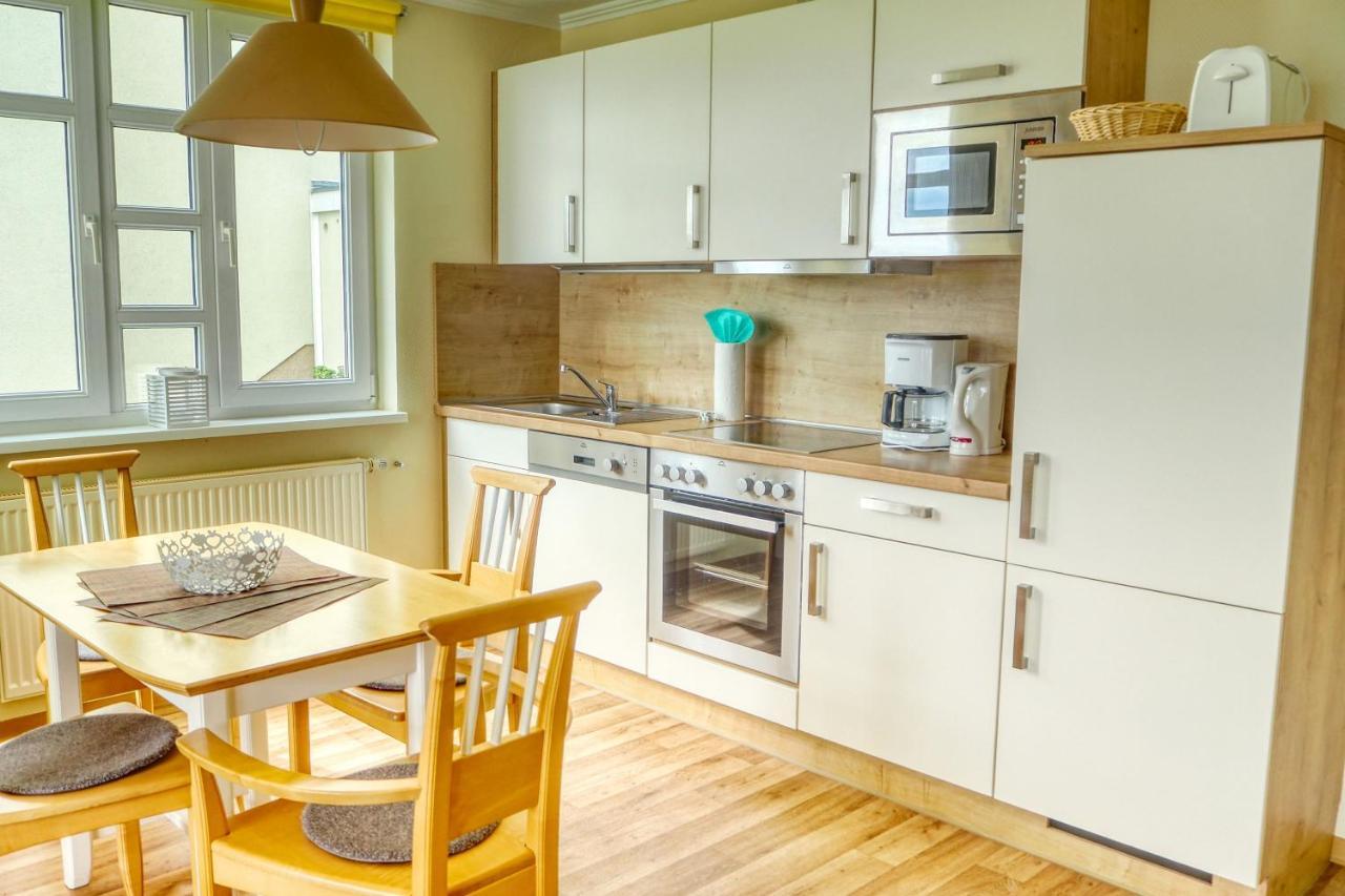 Mit Meerblick Und Balkon, Gratis Nutzung Vom Ahoi Erlebnisbad Und Sauna In Sellin - Meeresblick Fewo 35 Герен Екстер'єр фото